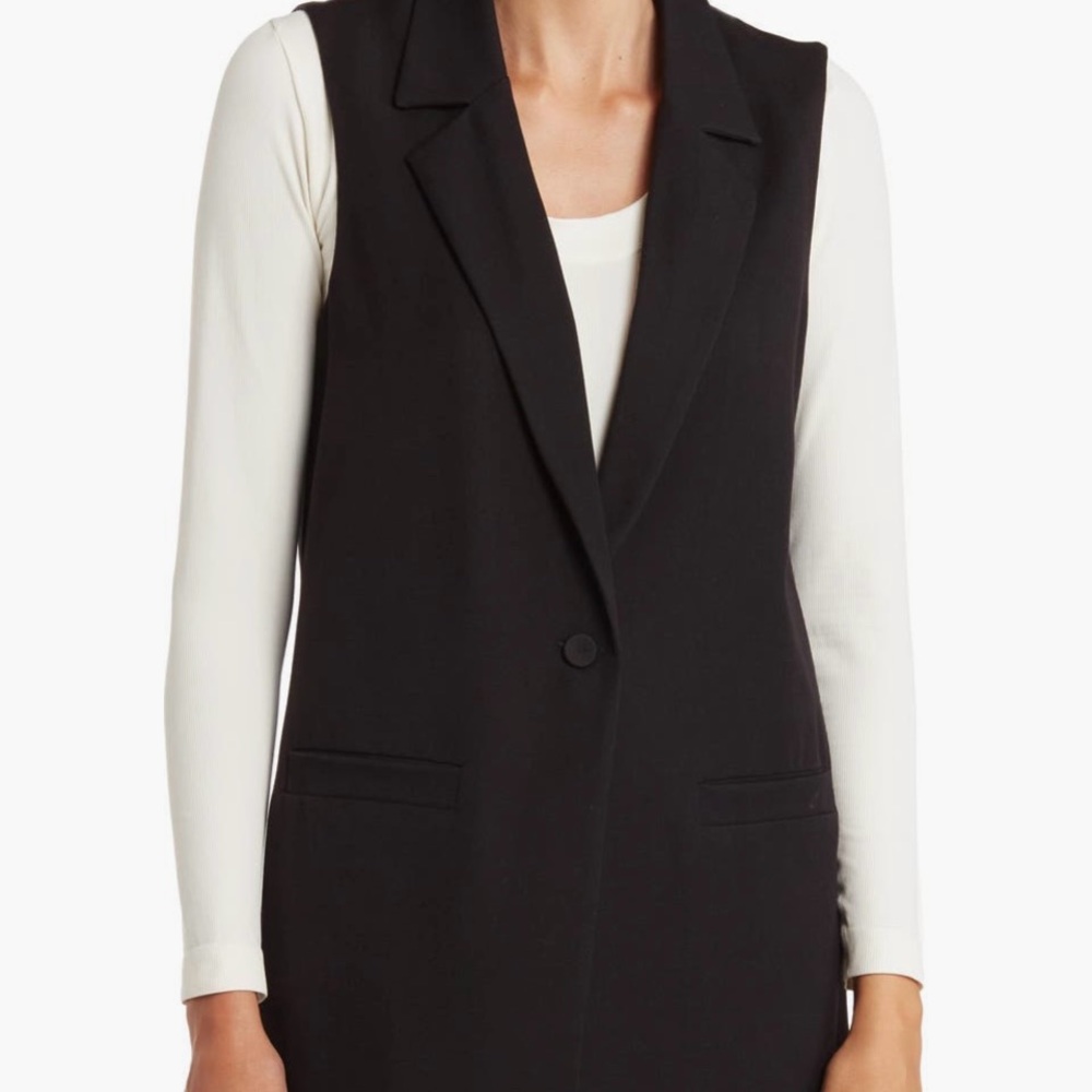 NWT DR2 longline black vest with leopard lining. Size L